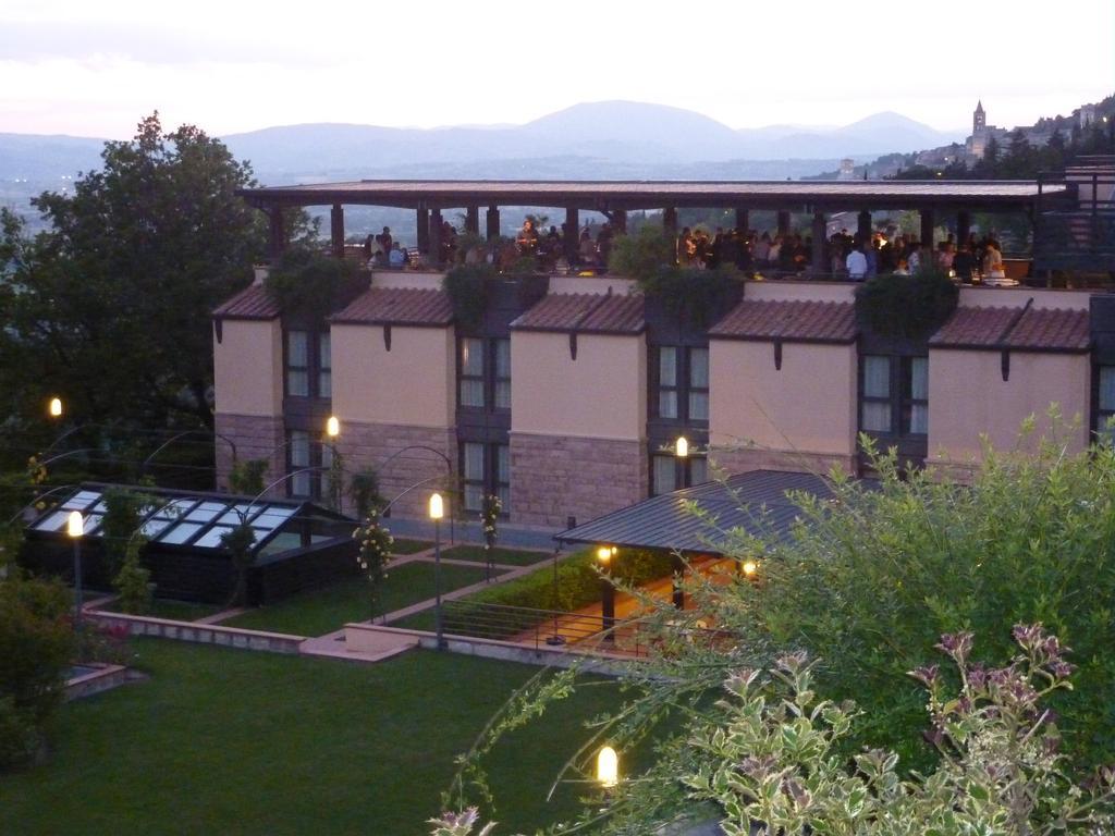Bv Grand Hotel Assisi Exterior foto